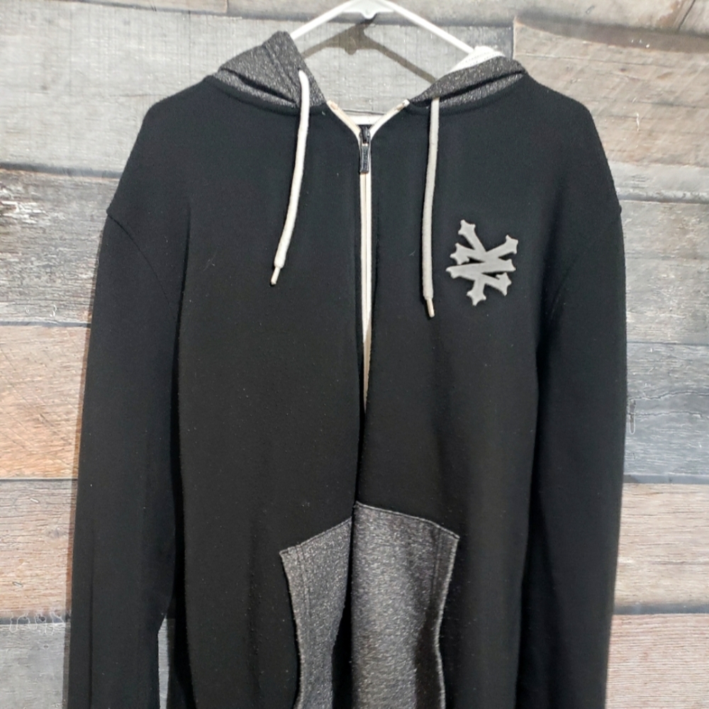 Zoo York Hoodie Size is XL